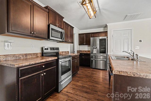 2801 Thomas Twig Drive, Dallas, NC 28034