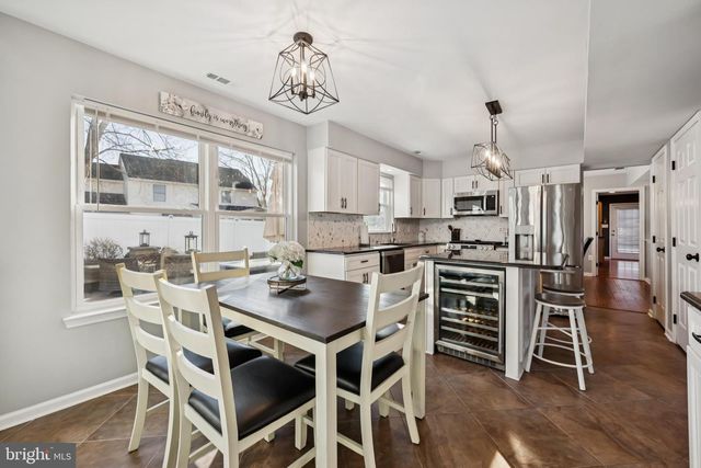 2 WELLINGTON CT, Eastampton, NJ 08060