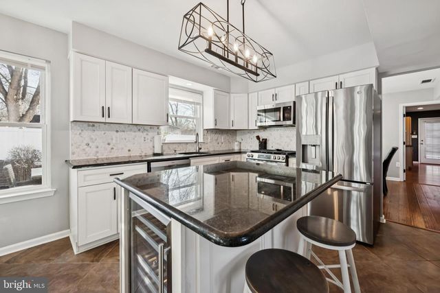 2 WELLINGTON CT, Eastampton, NJ 08060