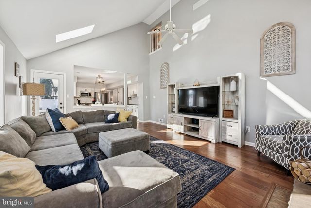 2 WELLINGTON CT, Eastampton, NJ 08060