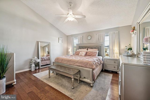 2 WELLINGTON CT, Eastampton, NJ 08060