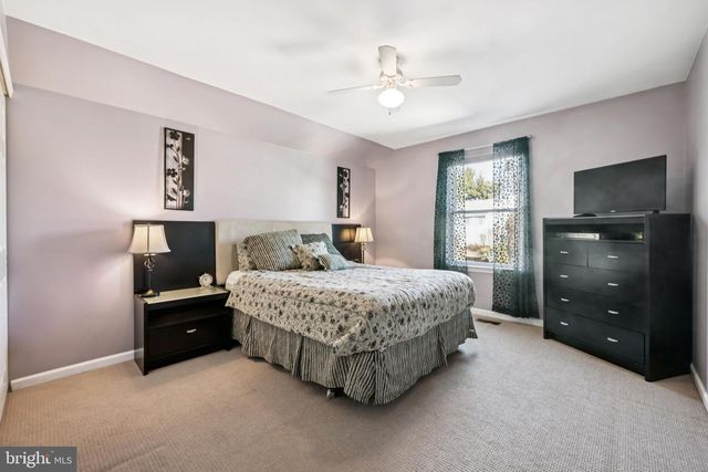 2 WELLINGTON CT, Eastampton, NJ 08060