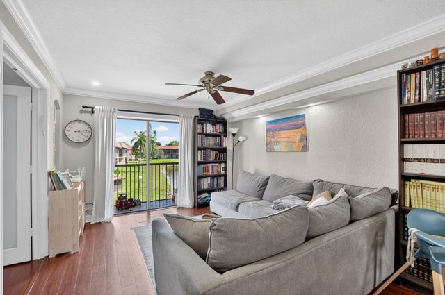 21895 Lake Forest Circle 201, Boca Raton, FL 33433