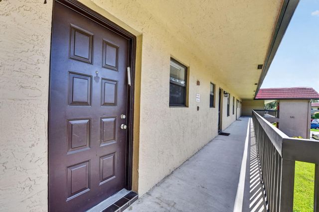 21895 Lake Forest Circle 201, Boca Raton, FL 33433