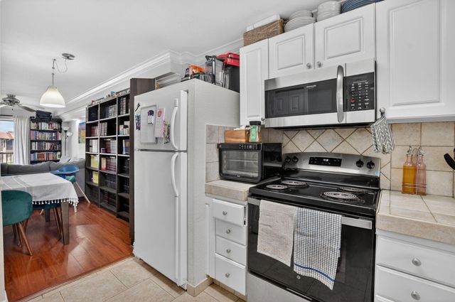 21895 Lake Forest Circle 201, Boca Raton, FL 33433