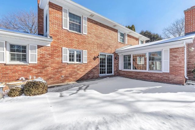 1326 S SUMMER RANGE ROAD, De Pere, WI 54115