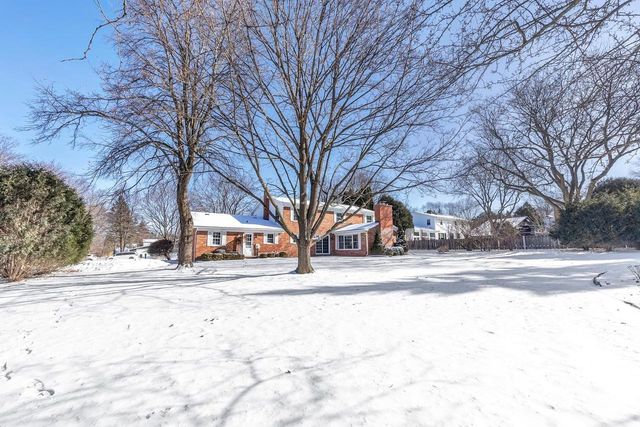 1326 S SUMMER RANGE ROAD, De Pere, WI 54115