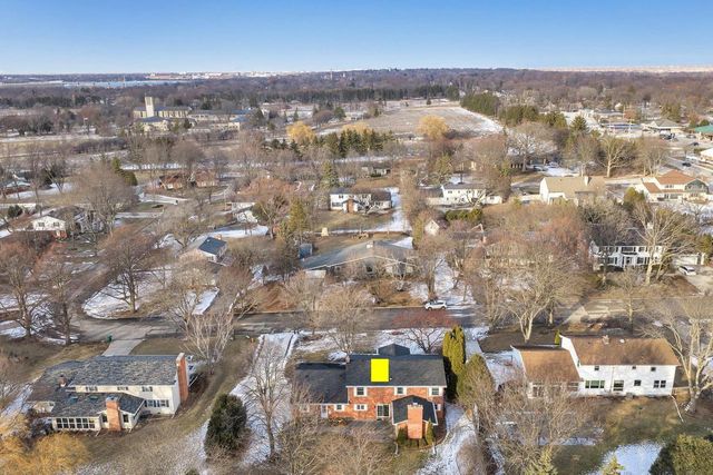 1326 S SUMMER RANGE ROAD, De Pere, WI 54115