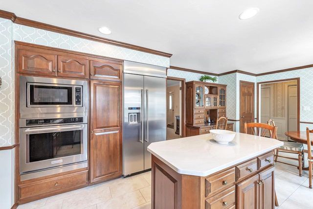 1326 S SUMMER RANGE ROAD, De Pere, WI 54115