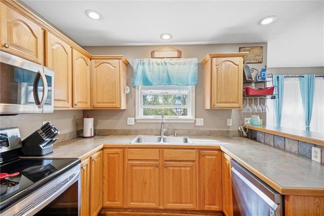 509 FAIRWAY Road, Belton, MO 64012