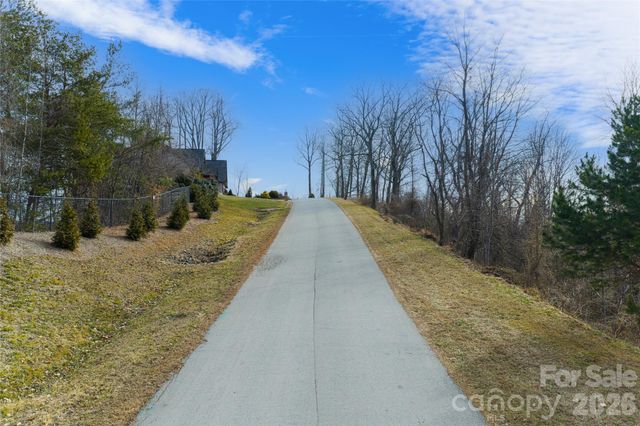 5 Longstreet Court 17, Weaverville, NC 28787