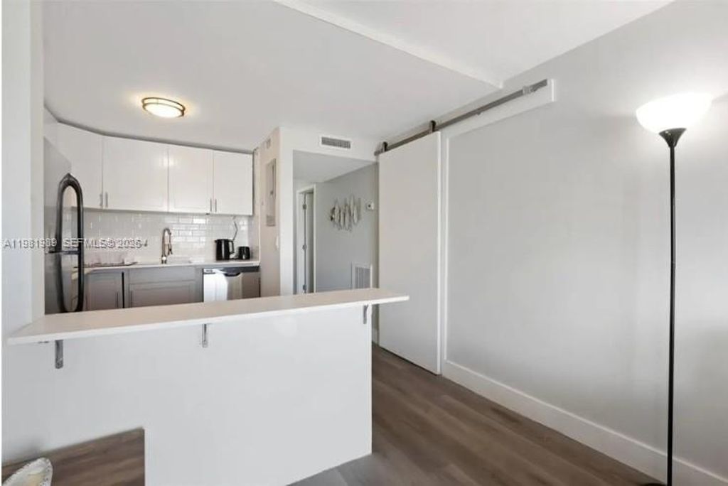 3527 NE 168th St 409, North Miami Beach, FL 33160