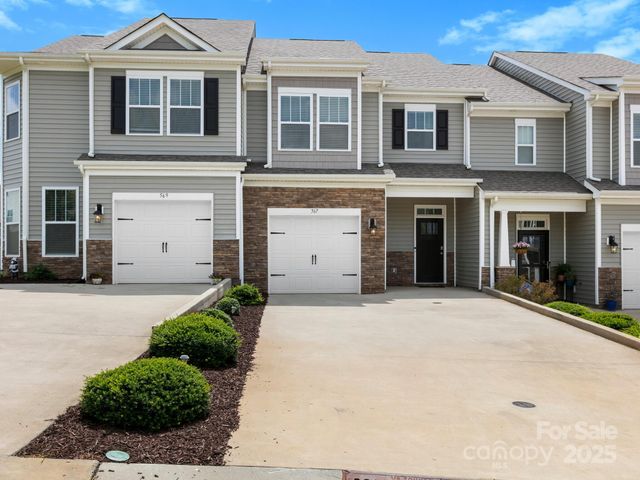 567 Big Sur Loop, Asheville, NC 28806