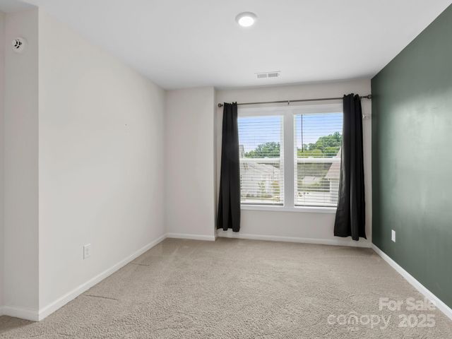 567 Big Sur Loop, Asheville, NC 28806