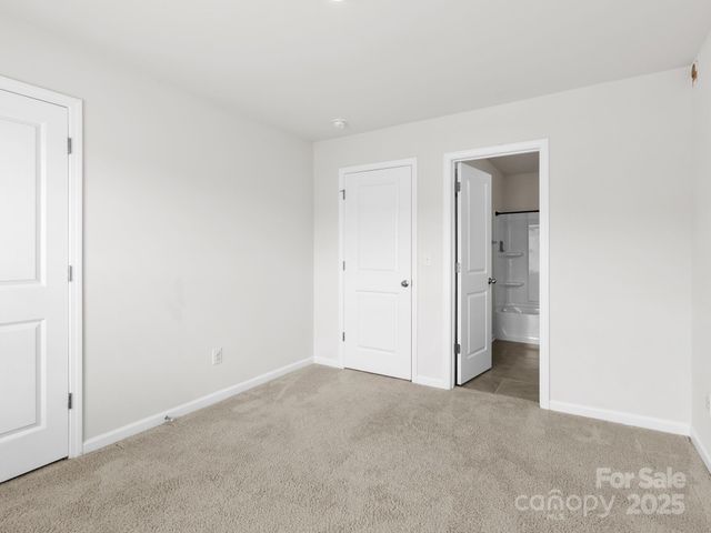 567 Big Sur Loop, Asheville, NC 28806