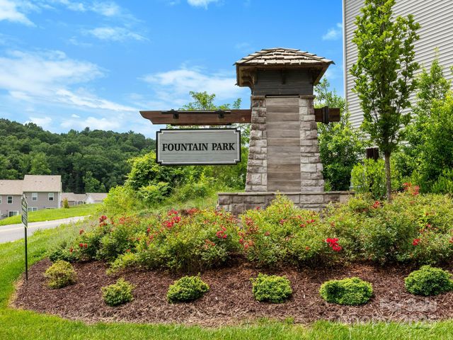 567 Big Sur Loop, Asheville, NC 28806