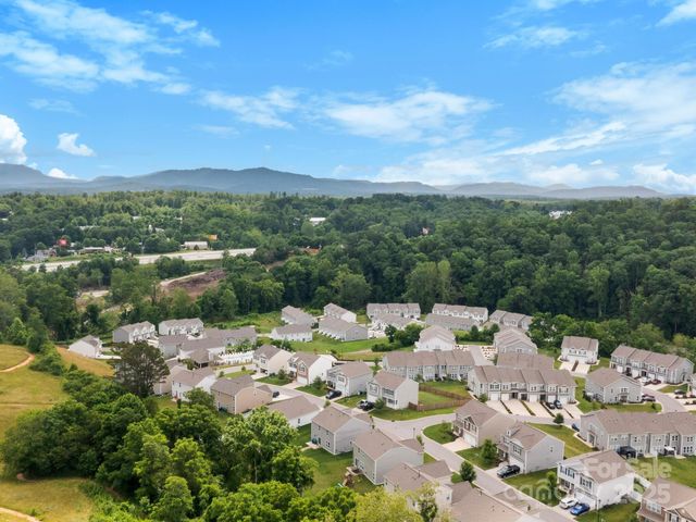 567 Big Sur Loop, Asheville, NC 28806