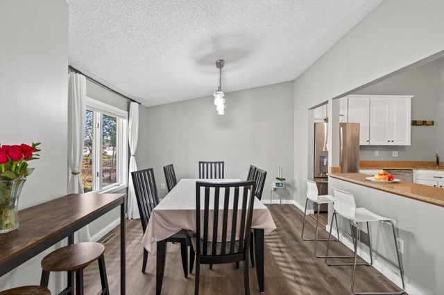 8945 Preserve Boulevard, Eden Prairie, MN 55347