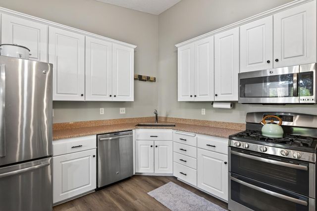 8945 Preserve Boulevard, Eden Prairie, MN 55347