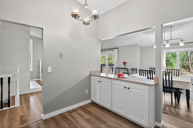 8945 Preserve Boulevard, Eden Prairie, MN 55347