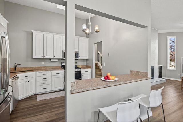 8945 Preserve Boulevard, Eden Prairie, MN 55347