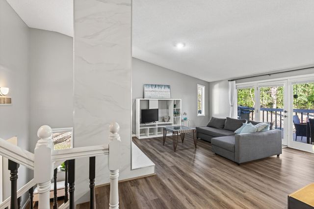 8945 Preserve Boulevard, Eden Prairie, MN 55347