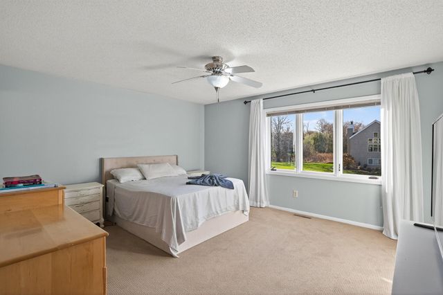 8945 Preserve Boulevard, Eden Prairie, MN 55347