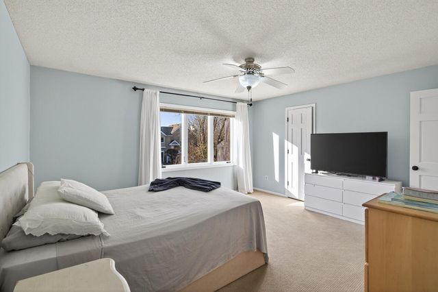 8945 Preserve Boulevard, Eden Prairie, MN 55347