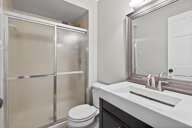 8945 Preserve Boulevard, Eden Prairie, MN 55347