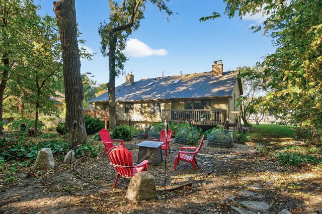 8945 Preserve Boulevard, Eden Prairie, MN 55347