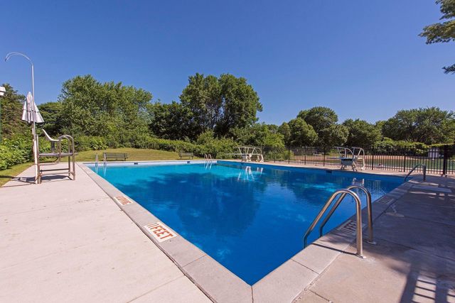 8945 Preserve Boulevard, Eden Prairie, MN 55347