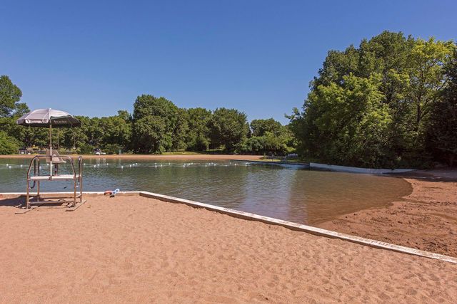 8945 Preserve Boulevard, Eden Prairie, MN 55347