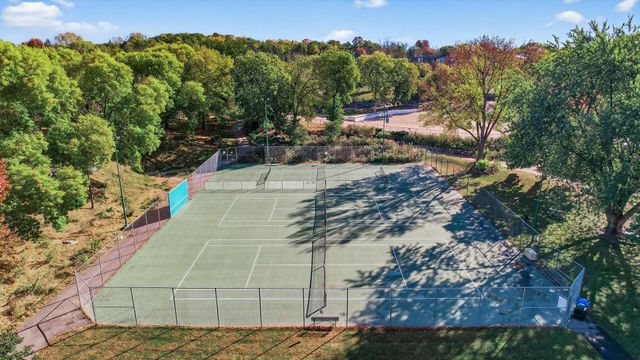 8945 Preserve Boulevard, Eden Prairie, MN 55347