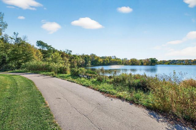 8945 Preserve Boulevard, Eden Prairie, MN 55347