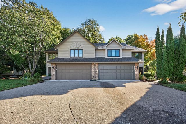 8945 Preserve Boulevard, Eden Prairie, MN 55347