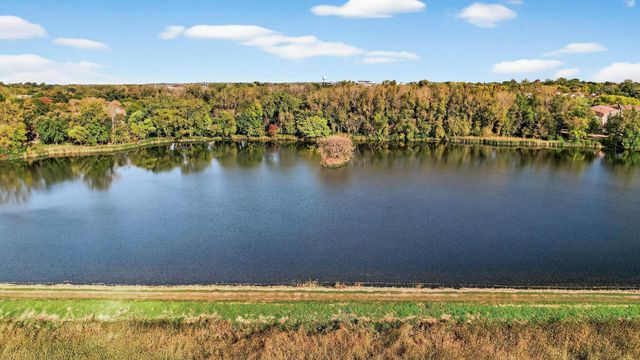 8945 Preserve Boulevard, Eden Prairie, MN 55347