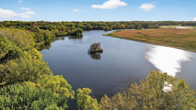 8945 Preserve Boulevard, Eden Prairie, MN 55347