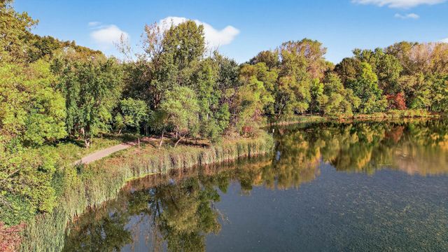 8945 Preserve Boulevard, Eden Prairie, MN 55347