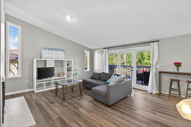 8945 Preserve Boulevard, Eden Prairie, MN 55347