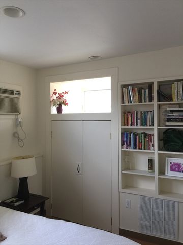 93 Harvey St 6, Cambridge, MA 02140