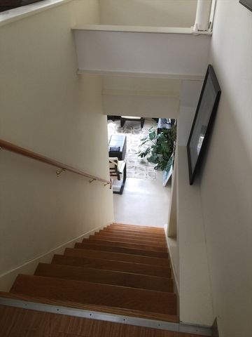 93 Harvey St 6, Cambridge, MA 02140