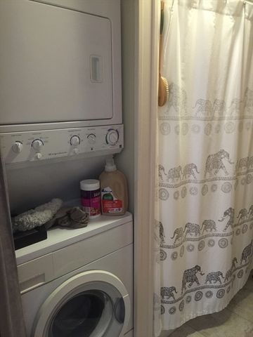 93 Harvey St 6, Cambridge, MA 02140