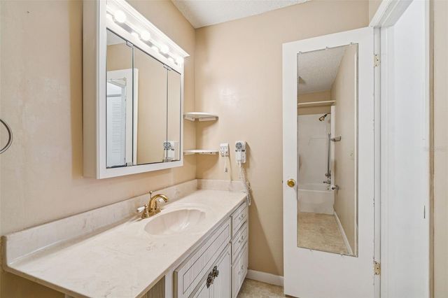 5623 80TH STREET N 314, St Petersburg, FL 33709