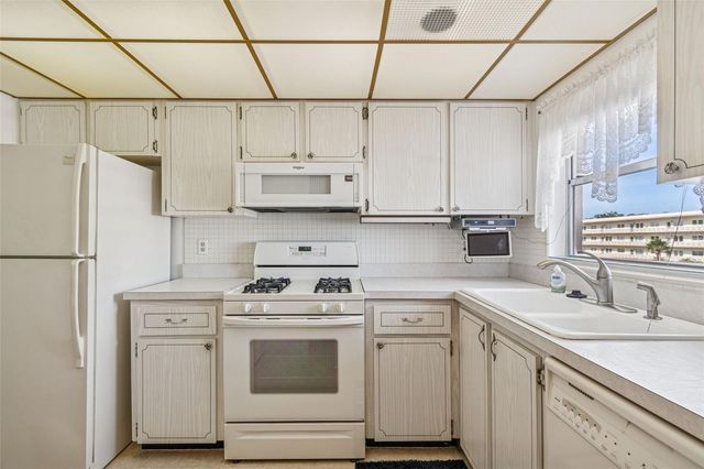 5623 80TH STREET N 314, St Petersburg, FL 33709