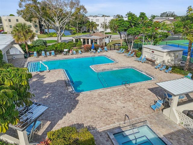 5623 80TH STREET N 314, St Petersburg, FL 33709