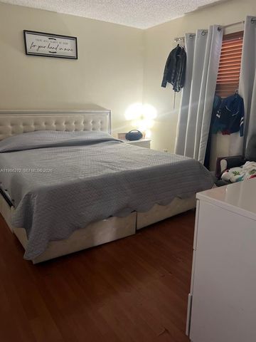 2295 W 53rd Place 201, Hialeah, FL 33016