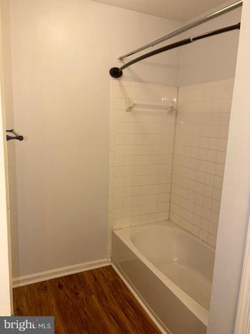 44 LISA DR, Newark, DE 19702
