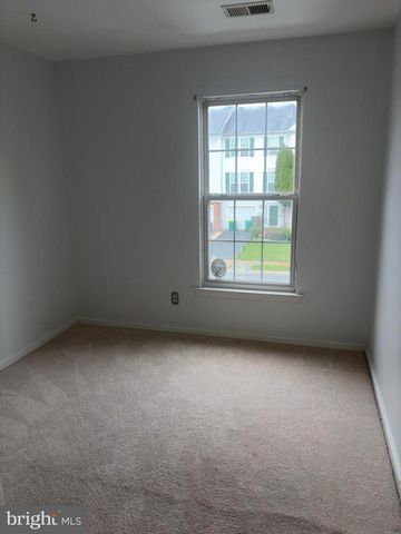 44 LISA DR, Newark, DE 19702