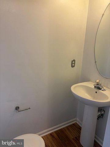 44 LISA DR, Newark, DE 19702