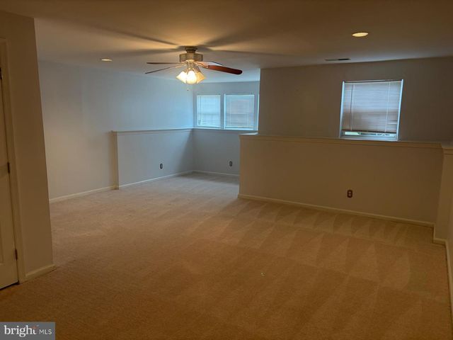 44 LISA DR, Newark, DE 19702